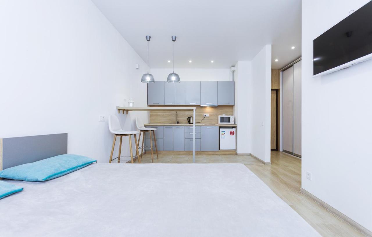 Nyvky Like Home - Studio - Apt 21 基輔 外观 照片